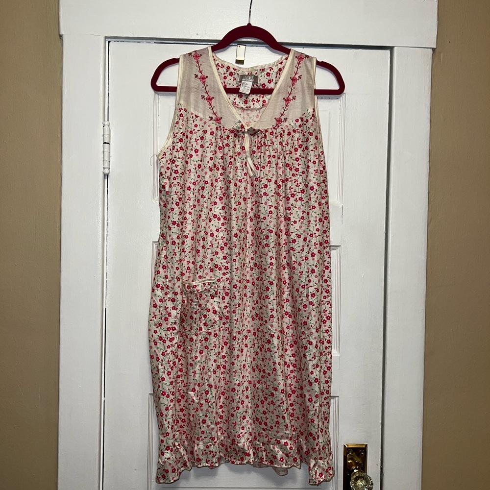 Beautiful floral nightgown